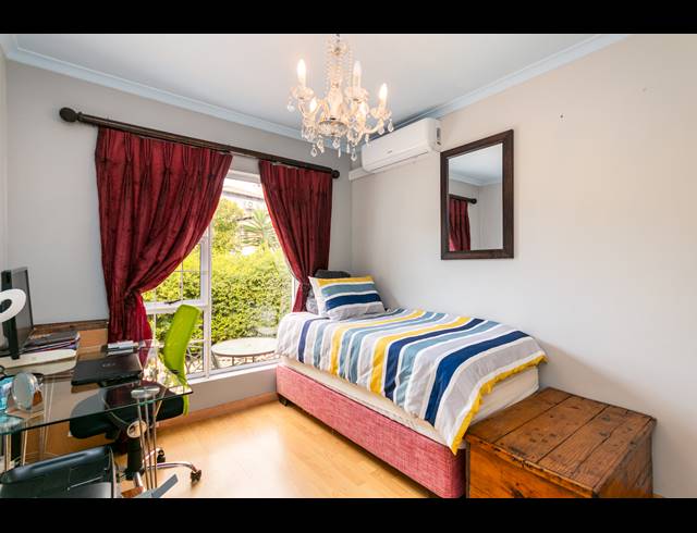 3 BEDROOM HOUSE FOR SALE IN WEST BEACH
